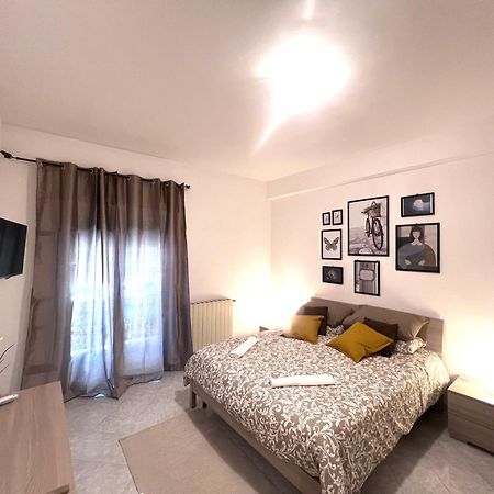 Romesuitetitti Bagian luar foto