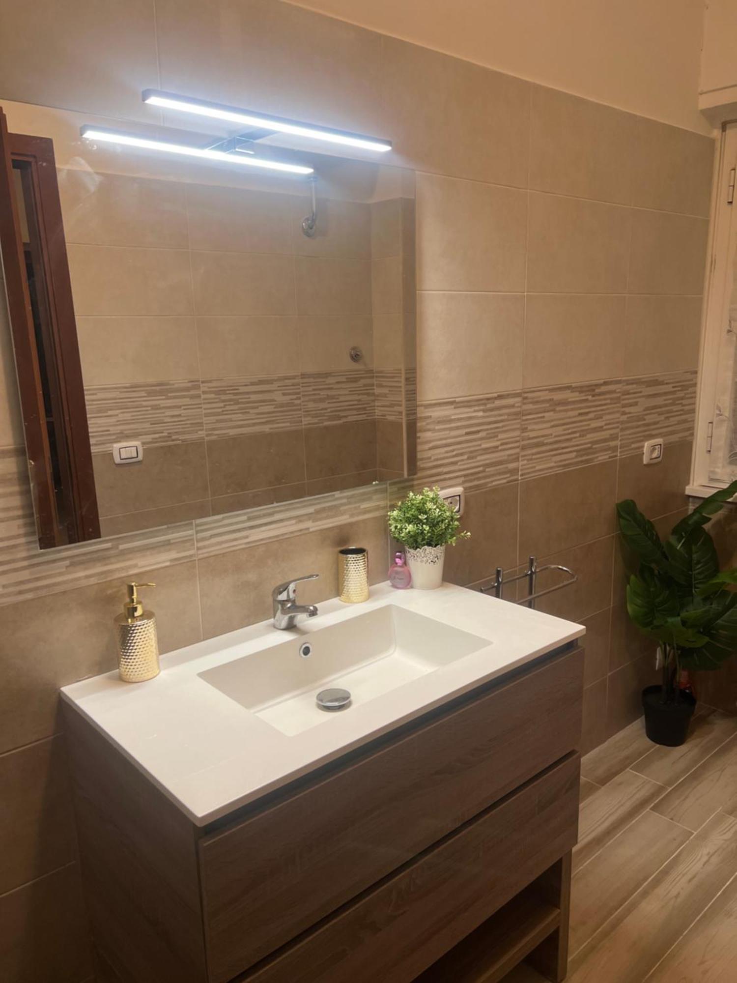 Romesuitetitti Bagian luar foto